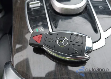 2017 Mercedes-Benz C 300 4Matic/Luxury 4Matic/Sport 4Matic from USA, damaged, VIN 55SWF4KB0HU213945